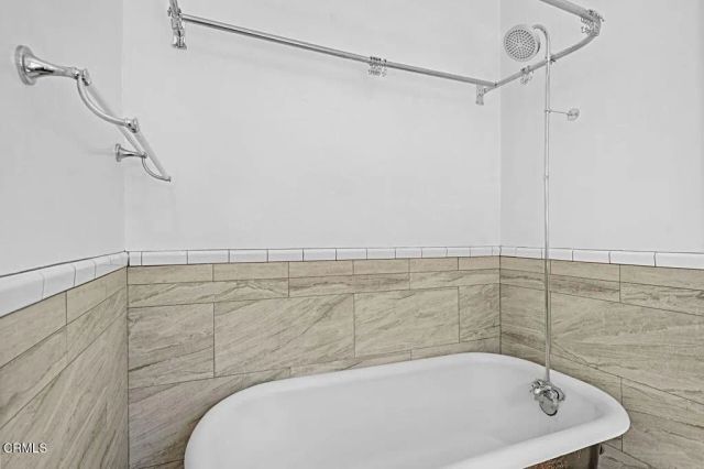 655 E 50th Street, Los Angeles, CA 90011