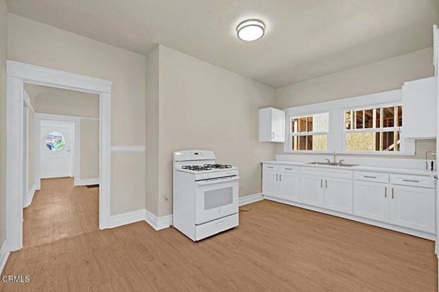 655 E 50th Street, Los Angeles, CA 90011