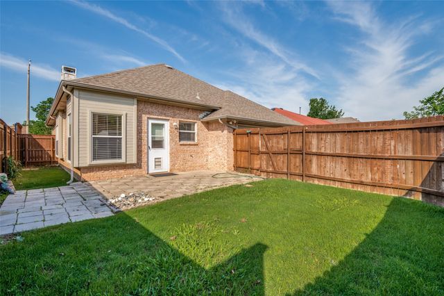 2155 Arbor Creek Drive, Carrollton, TX 75010