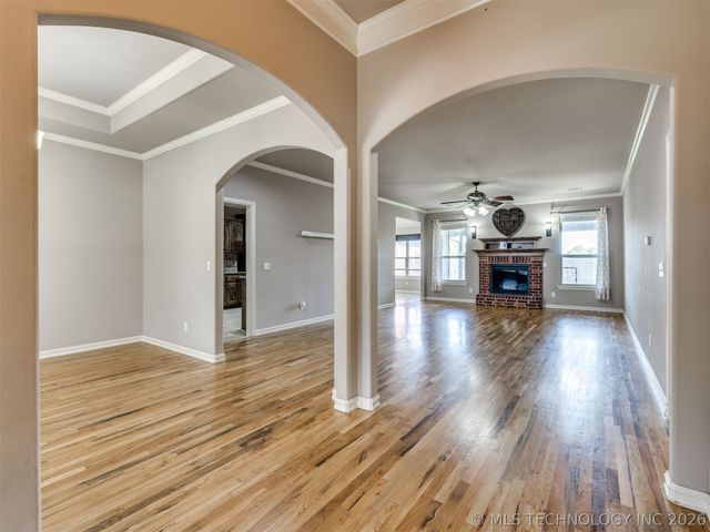 12318 E 69th Street North, Owasso, OK 74055