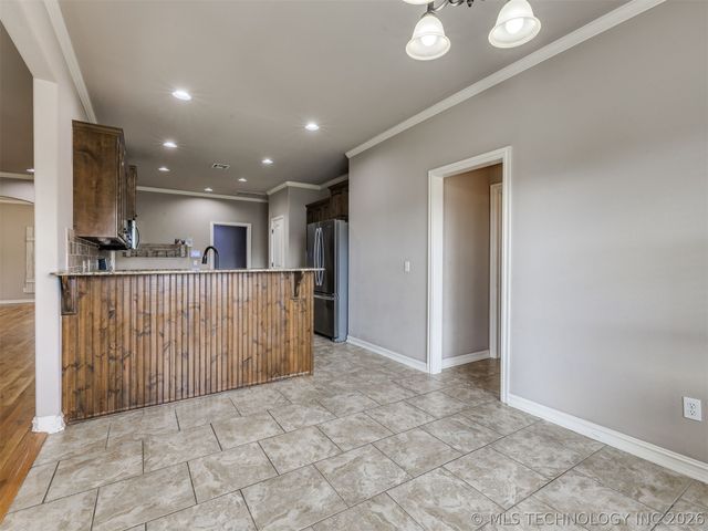 12318 E 69th Street North, Owasso, OK 74055