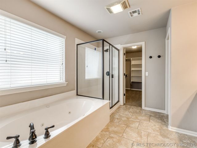 12318 E 69th Street North, Owasso, OK 74055