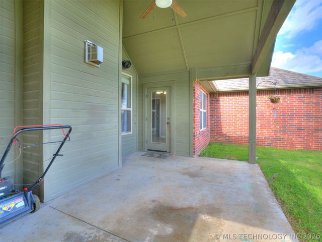 12318 E 69th Street North, Owasso, OK 74055