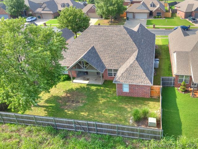 12318 E 69th Street North, Owasso, OK 74055
