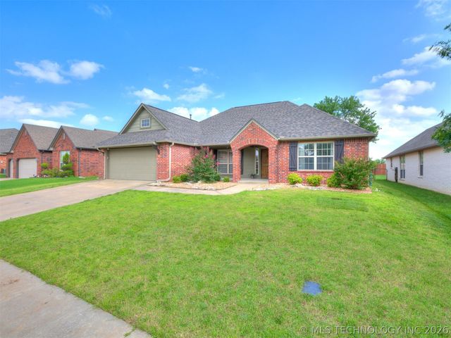 12318 E 69th Street North, Owasso, OK 74055