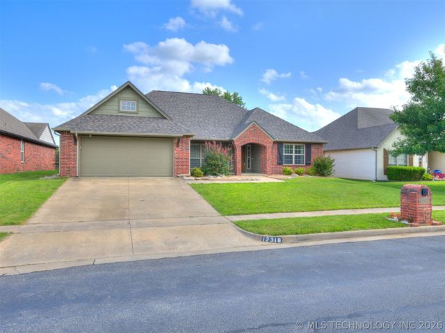 12318 E 69th Street North, Owasso, OK 74055