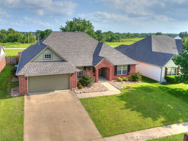 12318 E 69th Street North, Owasso, OK 74055