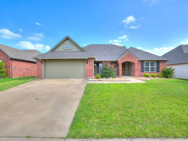12318 E 69th Street North, Owasso, OK 74055