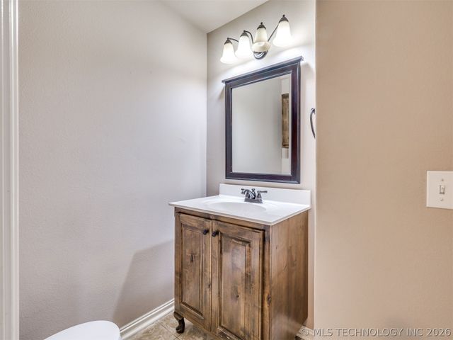12318 E 69th Street North, Owasso, OK 74055