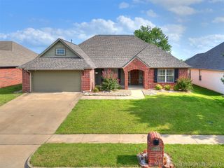 12318 E 69th Street North, Owasso, OK 74055