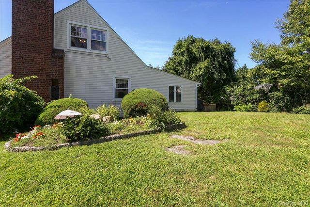 24 Avondale Road, Harrison, NY 10528