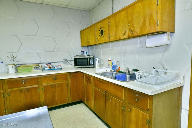 3480 Ridge Road, Warren, OH 44483