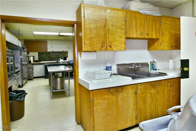 3480 Ridge Road, Warren, OH 44483