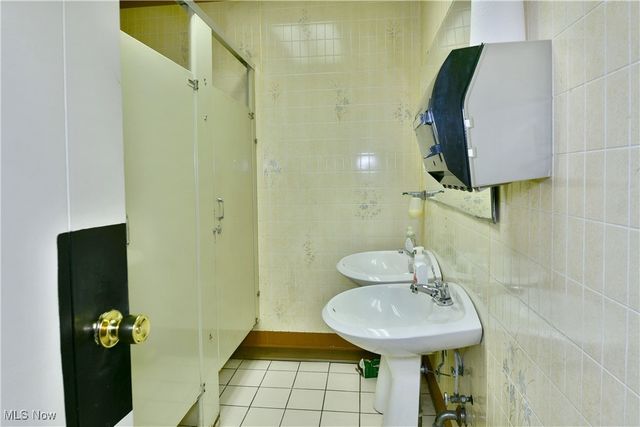 3480 Ridge Road, Warren, OH 44483