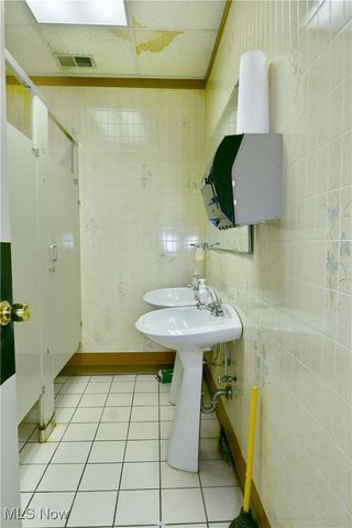 3480 Ridge Road, Warren, OH 44483