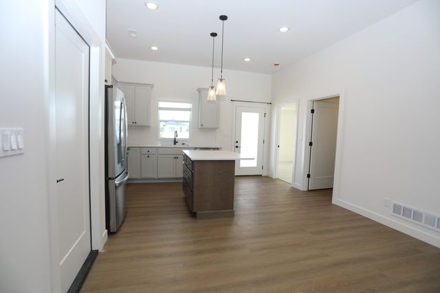 4400 KINGSTON HEATH DR, Columbia, MO 65201