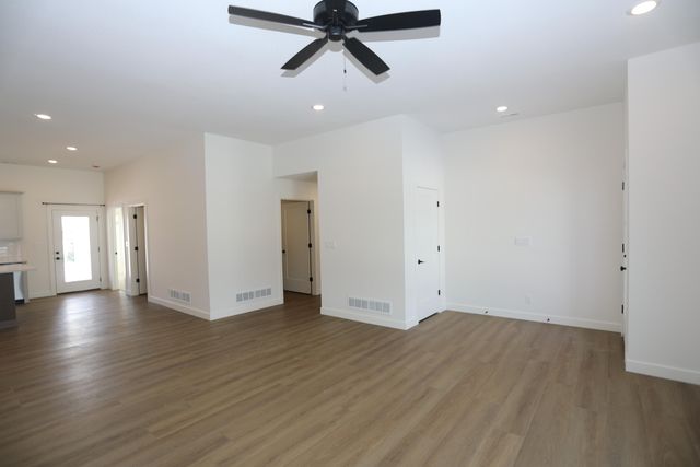 4400 KINGSTON HEATH DR, Columbia, MO 65201