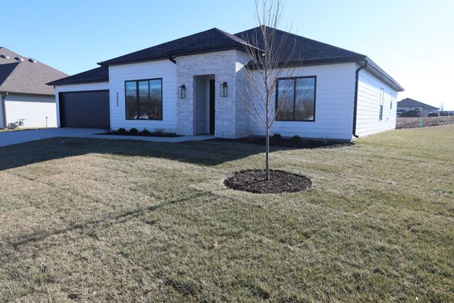 4400 KINGSTON HEATH DR, Columbia, MO 65201