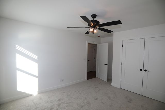 4400 KINGSTON HEATH DR, Columbia, MO 65201