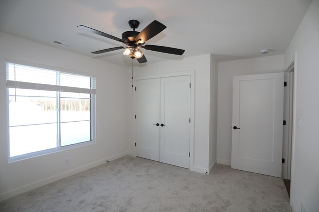 4400 KINGSTON HEATH DR, Columbia, MO 65201