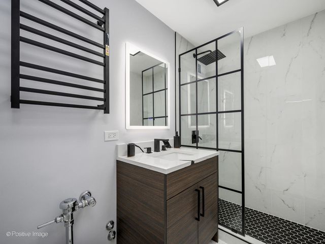 6157 N Sheridan Road 9J, Chicago, IL 60660