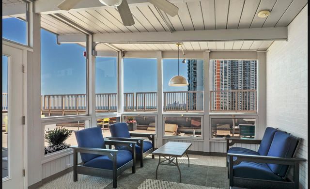 6157 N Sheridan Road 9J, Chicago, IL 60660
