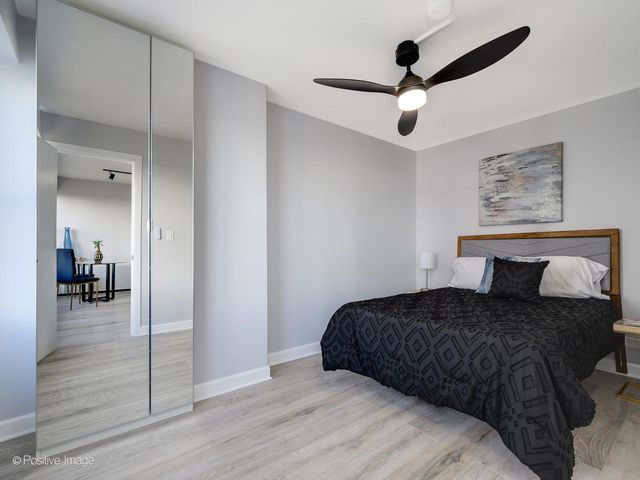 6157 N Sheridan Road 9J, Chicago, IL 60660