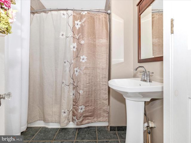 1 W MAIN ST, Burkittsville, MD 21718