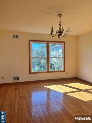 180 Arlington Avenue, Clifton, NJ 07011