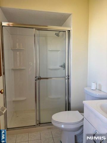 180 Arlington Avenue, Clifton, NJ 07011