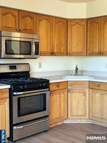 180 Arlington Avenue, Clifton, NJ 07011