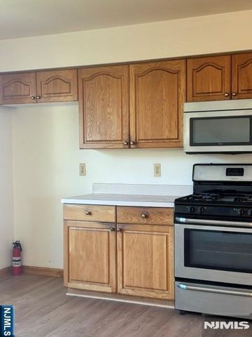 180 Arlington Avenue, Clifton, NJ 07011