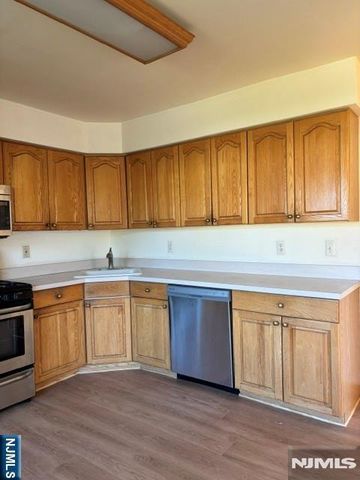 180 Arlington Avenue, Clifton, NJ 07011