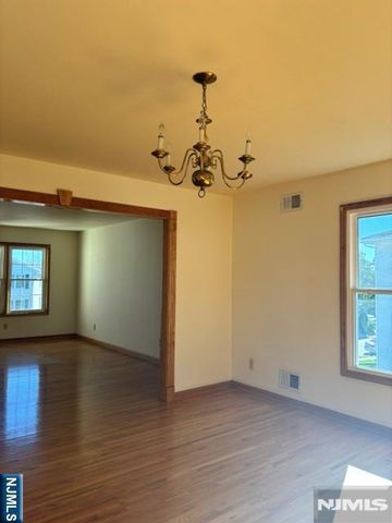 180 Arlington Avenue, Clifton, NJ 07011