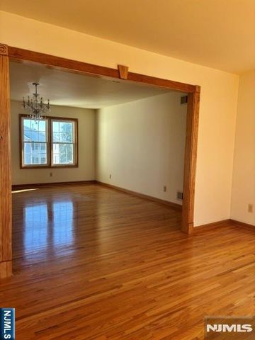 180 Arlington Avenue, Clifton, NJ 07011