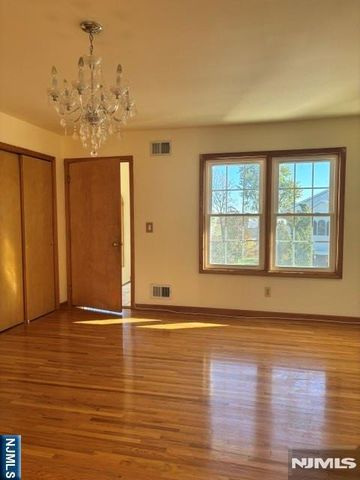 180 Arlington Avenue, Clifton, NJ 07011