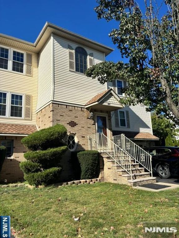 180 Arlington Avenue, Clifton, NJ 07011
