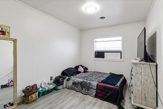 716 N Cummings Drive, Alvarado, TX 76009