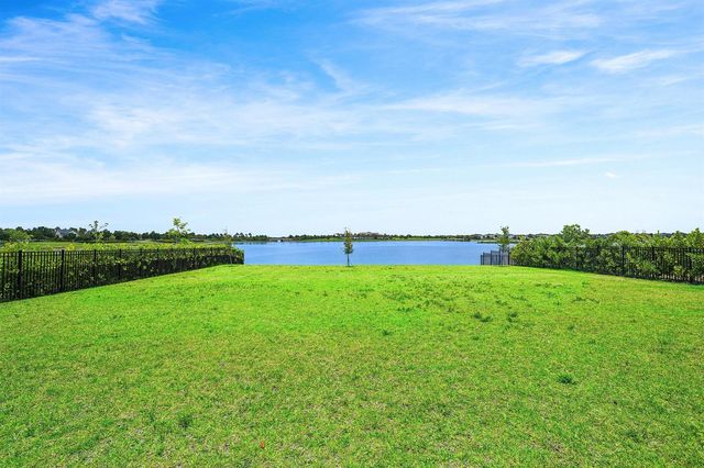 655 HOOKLINE Circle, Loxahatchee, FL 33470