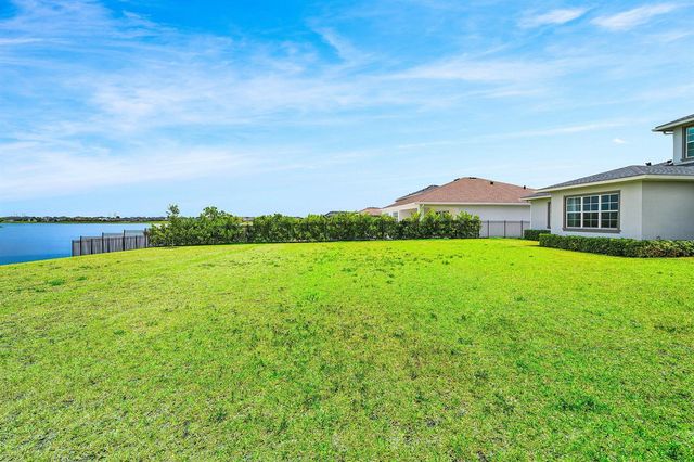 655 HOOKLINE Circle, Loxahatchee, FL 33470