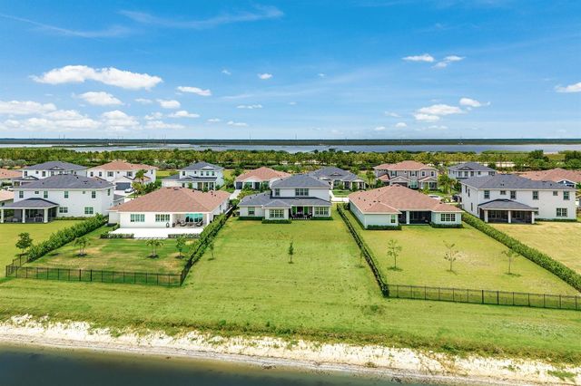 655 HOOKLINE Circle, Loxahatchee, FL 33470