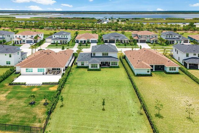 655 HOOKLINE Circle, Loxahatchee, FL 33470