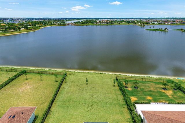 655 HOOKLINE Circle, Loxahatchee, FL 33470