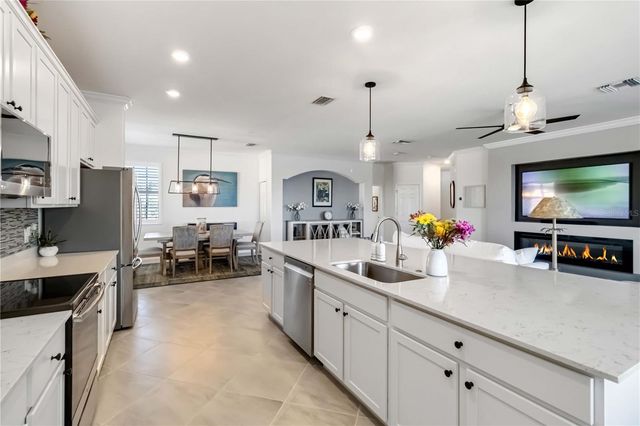 10797 TARFLOWER DRIVE 202, Venice, FL 34293