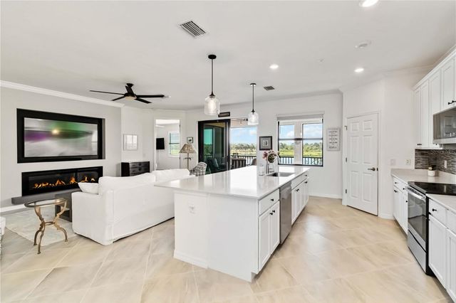 10797 TARFLOWER DRIVE 202, Venice, FL 34293