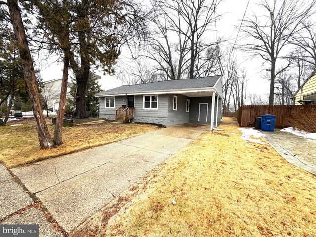 66 W CENTER AVE, Maple Shade, NJ 08052