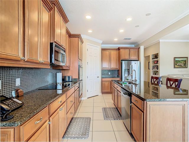 678 IRVINE RANCH ROAD, Kissimmee, FL 34759
