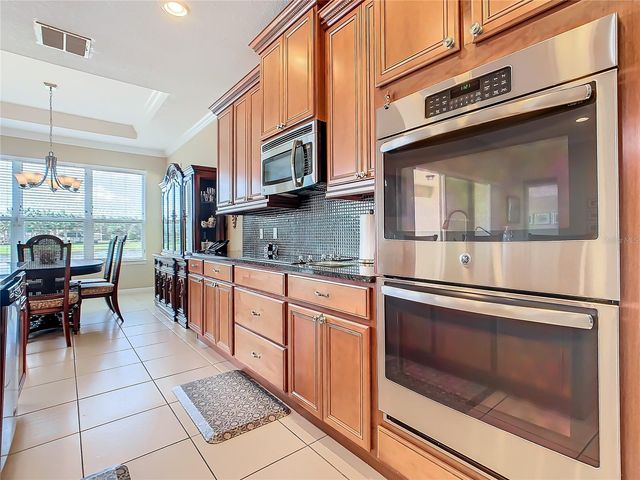 678 IRVINE RANCH ROAD, Kissimmee, FL 34759