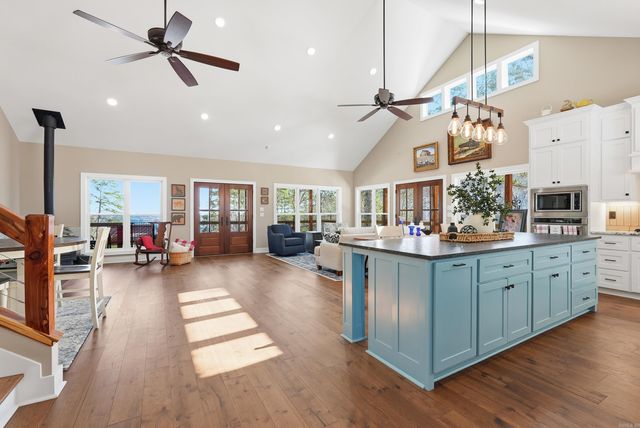 550 Leech Dr., Shirley, AR 72153