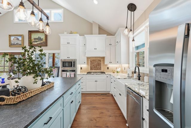 550 Leech Dr., Shirley, AR 72153